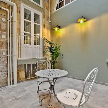 Chateau La Vallette - Barrakka Guest house 3*